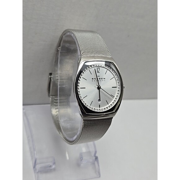 Skagen Asta SKW2049 Womens Watch Quartz Silver Crystals Mesh Band New Battery - Picture 3 of 10